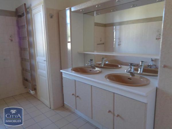 Appartement à louer 3 pièces 81.17m² Brive-la-Gaillarde (19100)