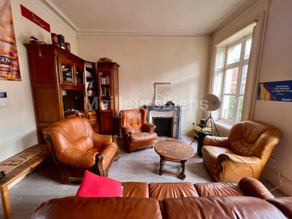 Appartement T 6 sur 3 Etages - Hyper Centre - Rue Piétonne - Emplacement de choix - 180m2 exploitables - 149m2 habitables