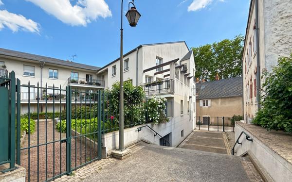 Appartement à vendre    4 pièces • 90 m2 Orléans