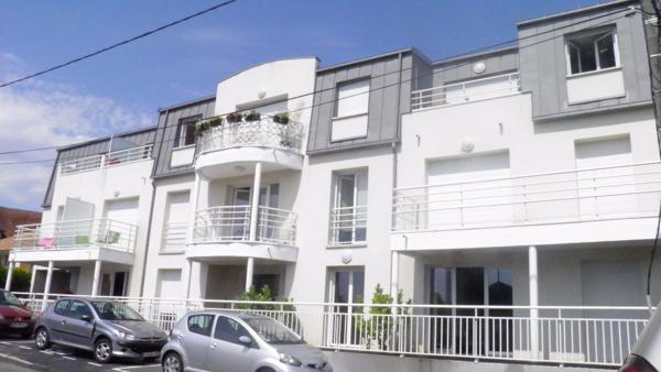 Appartement 2 pièces 43m2 avec balcon et parking - Secteur Saint Michel