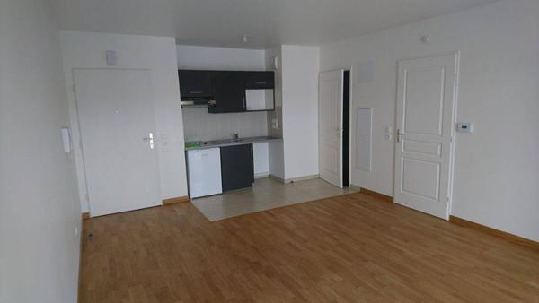 Appartement 2 pièces 43m2 avec balcon et parking - Secteur Saint Michel