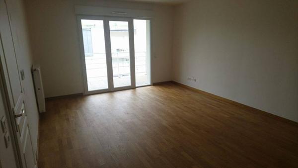 Appartement 2 pièces 43m2 avec balcon et parking - Secteur Saint Michel
