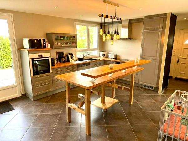 Maison 180m2 rénovée, 5 chambres, sous-sol total, garage, terrain 1000m2