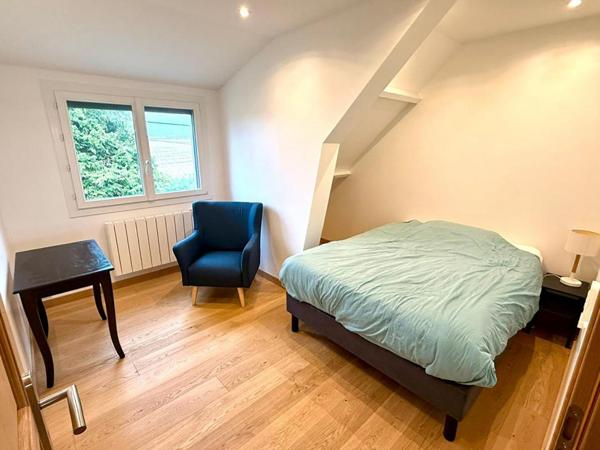 Maison 180m2 rénovée, 5 chambres, sous-sol total, garage, terrain 1000m2