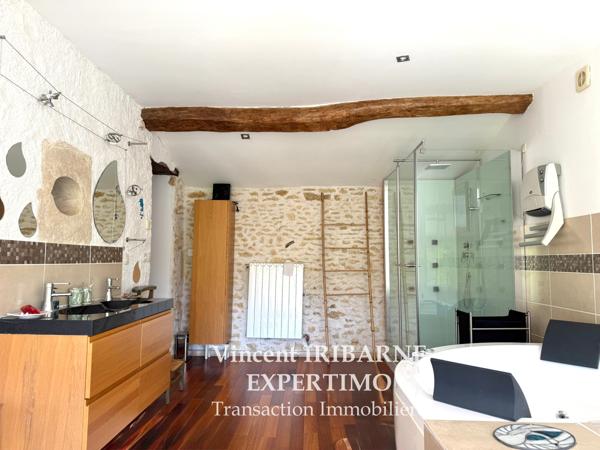 Saintes (17100) Maison Type Charentaise, 5 Chambres, Garage et Jardin