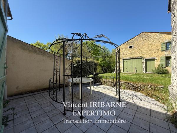 Saintes (17100) Maison Type Charentaise, 5 Chambres, Garage et Jardin