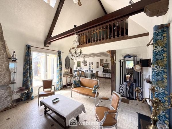 Demeure 181.41 m² à Ploumilliau 22300