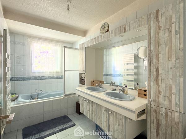 Demeure 181.41 m² à Ploumilliau 22300