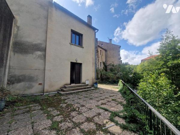 maison de village avec terrasse 