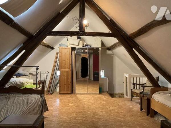 A VENDRE : Charmante maison en pierre dans hameau à environ 15 km au sud-ouest de GOURDON (Lot ...