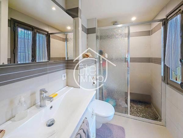 Bergerac : Maison bourgeoise 7 pièces de 216m² avec cour
