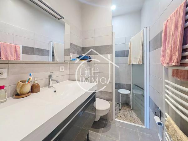 Bergerac : Maison bourgeoise 7 pièces de 216m² avec cour