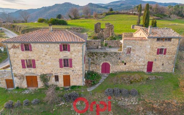 Maison à vendre    7 pièces •  Gluiras