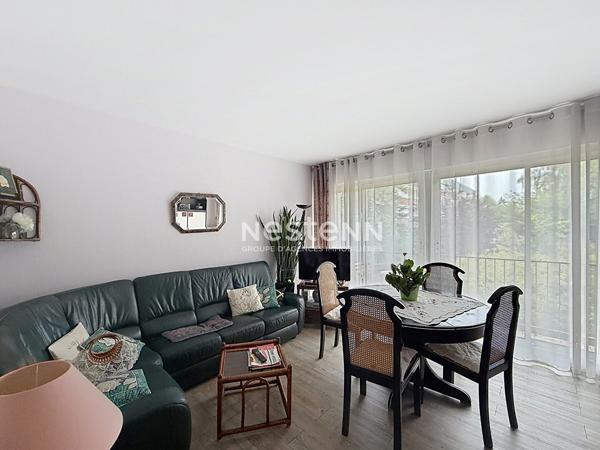 Appartement  2 pièce(s) 48.60 m2 - balcon, cave et place de parking