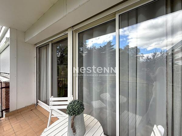 Appartement  2 pièce(s) 48.60 m2 - balcon, cave et place de parking