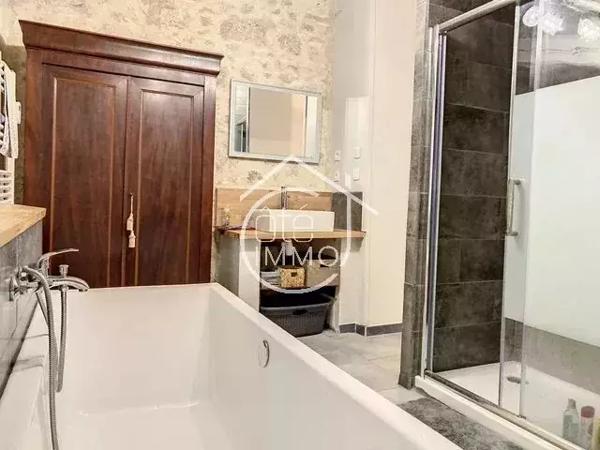 Saint-Antoine-de-Breuilh – 174 m² – dépendances – terrain clos de 1476 m²