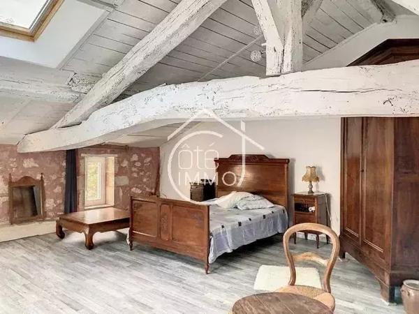 Saint-Antoine-de-Breuilh – 174 m² – dépendances – terrain clos de 1476 m²