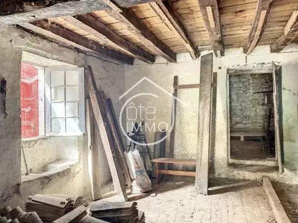 Saint-Antoine-de-Breuilh – 174 m² – dépendances – terrain clos de 1476 m²