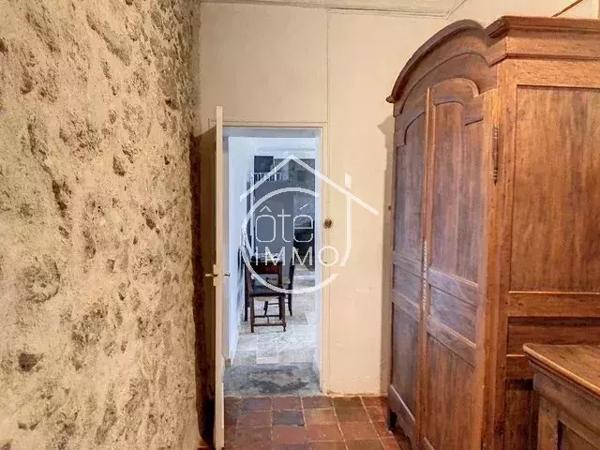 Saint-Antoine-de-Breuilh – 174 m² – dépendances – terrain clos de 1476 m²