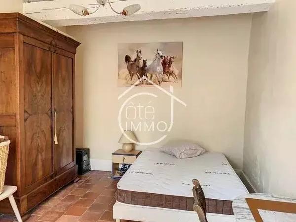 Saint-Antoine-de-Breuilh – 174 m² – dépendances – terrain clos de 1476 m²