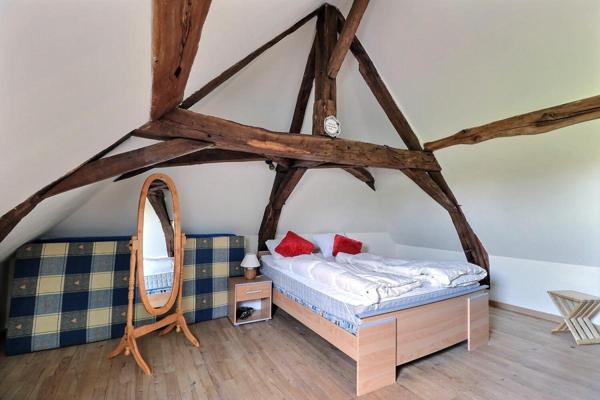 Vaste maison en pierre