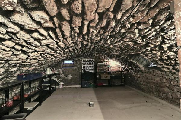 Vaste maison en pierre