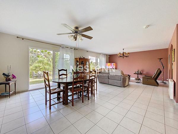 Maison à vendre à LE FENOUILLER - 5 pièces, 160 m²