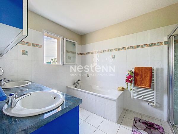 Maison à vendre à LE FENOUILLER - 5 pièces, 160 m²