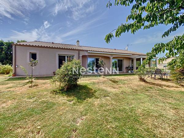 Maison à vendre à LE FENOUILLER - 5 pièces, 160 m²