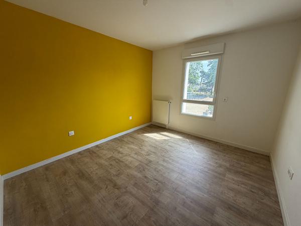 A louer - Appartement T3 avec balcon et place de parking - Mûrs-Erigné