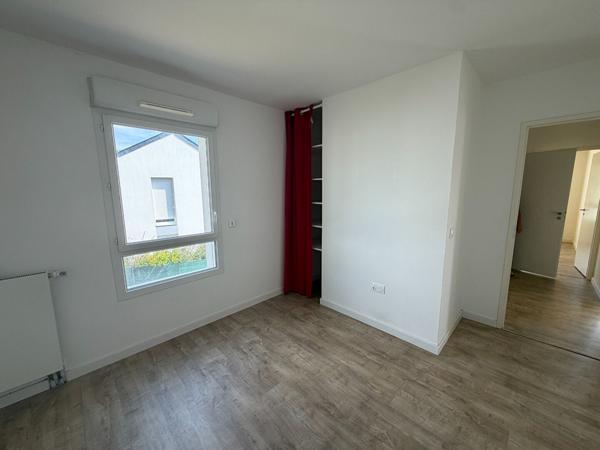 A louer - Appartement T3 avec balcon et place de parking - Mûrs-Erigné