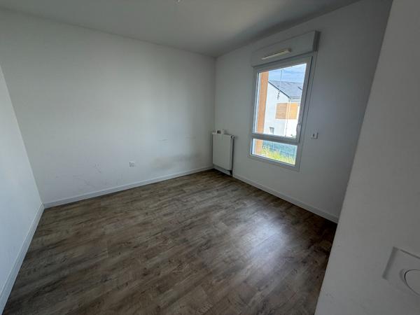 A louer - Appartement T3 avec balcon et place de parking - Mûrs-Erigné