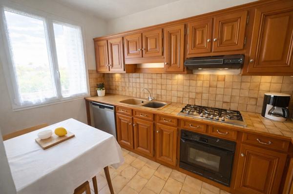 Maison 7 pièces 7 minutes gare/ 900 m2 de terrain / 5 chambres