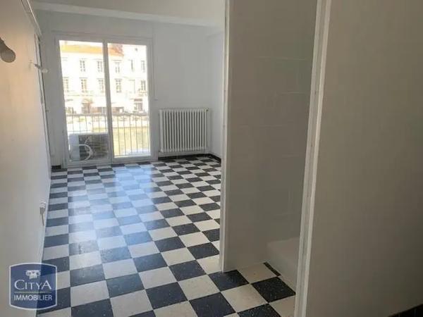 Appartement à louer 4 pièces 106.1m² Sète (34200)
