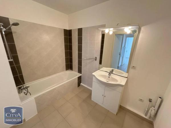 Appartement à louer 3 pièces 57.98m² La Seyne-sur-Mer (83500)
