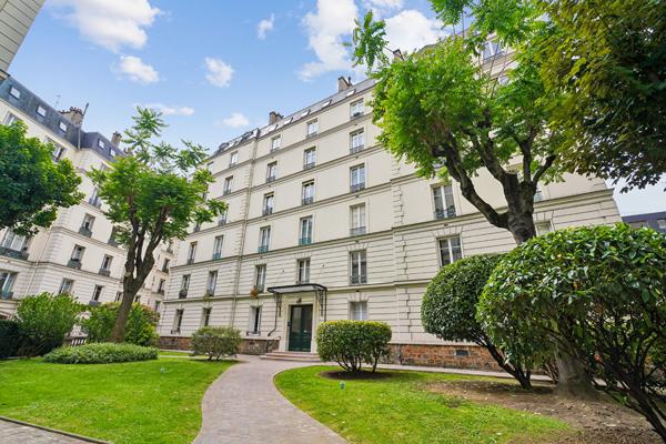 TERNES /COURCELLES - Charmant appartement de 87m2 - 2 chambres - Lumineux & Calme