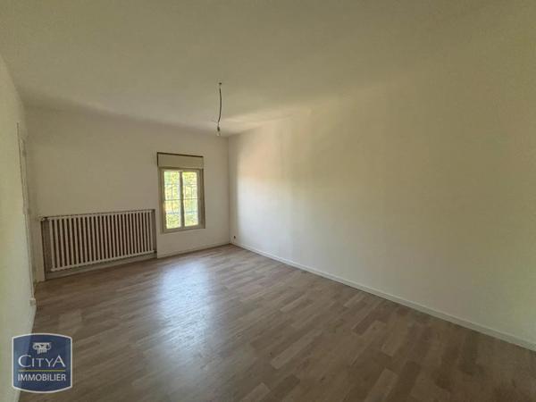Appartement à louer 5 pièces 180.99m² Bergerac (24100)