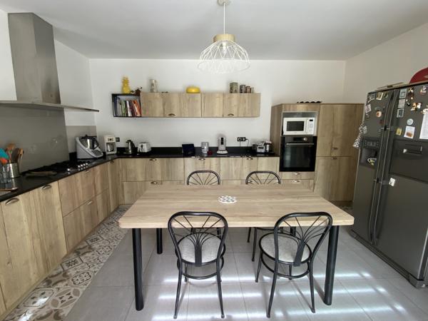 Maison 7 pièce(s) 3 chambre(s) 163 m²