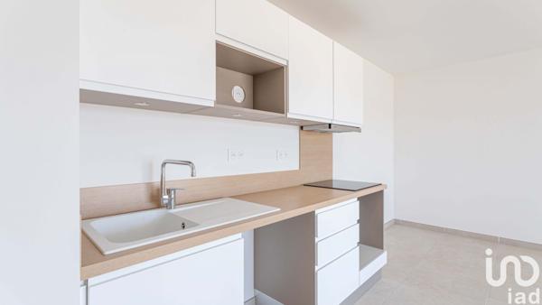 Appartement 3 pièces de 65 m² à Sauvian (34410)