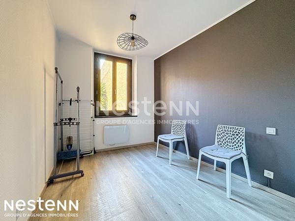 Charmant appartement meublé 3 pièces 58 m² entièrement rénové avec cellier & place de parking dans garage privé