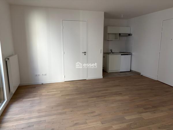 Location Studio 32 m² - Courbevoie 92400