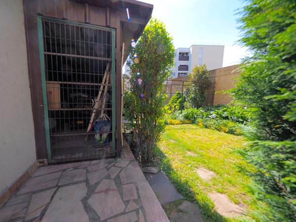 A VENRE - APPARTEMENT AVEC ABRIS DE JARDIN - ROMAINVILLE / MONTREUIL