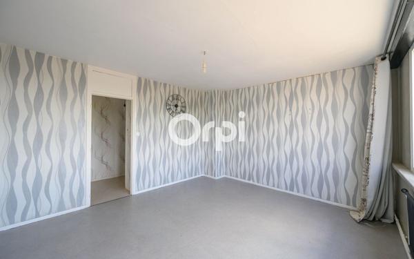 Appartement à vendre    3 pièces • 67 m2 Raismes