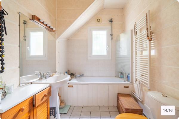 Maison
         7 pièces
        - 142 m² 694 000 € *