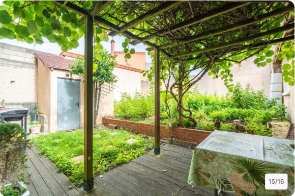 Maison
         7 pièces
        - 142 m² 694 000 € *
