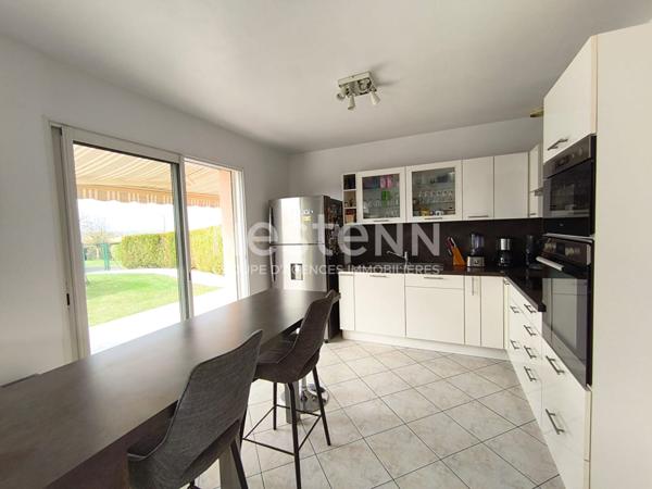 A vendre - Maison familiale 3 chambres - Centre de Vihiers - Sous-sol et jardin - D6020