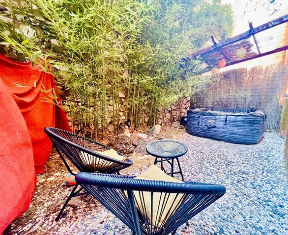 Appartement T4 50 m2, jardin et piscine