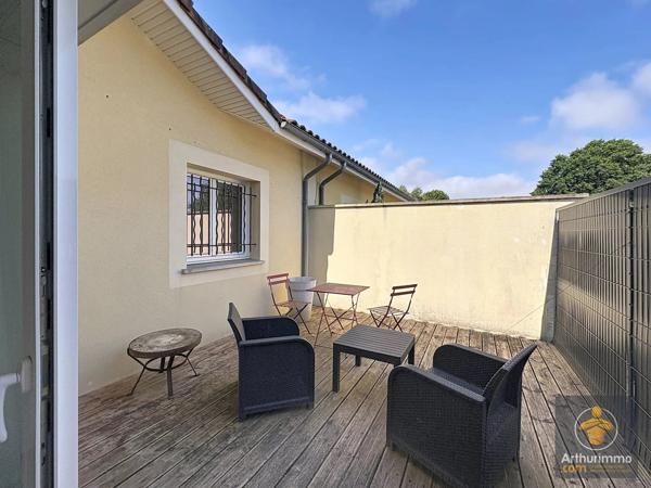 Vente                                                      Maison
                        
                     4 pièces                      147 m2                     à Mimizan