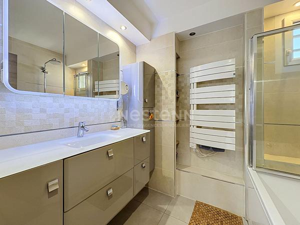 LA GRANDE MOTTE - APPARTEMENT P3 DE 100 M² - SECTEUR GRAND TRAVERS