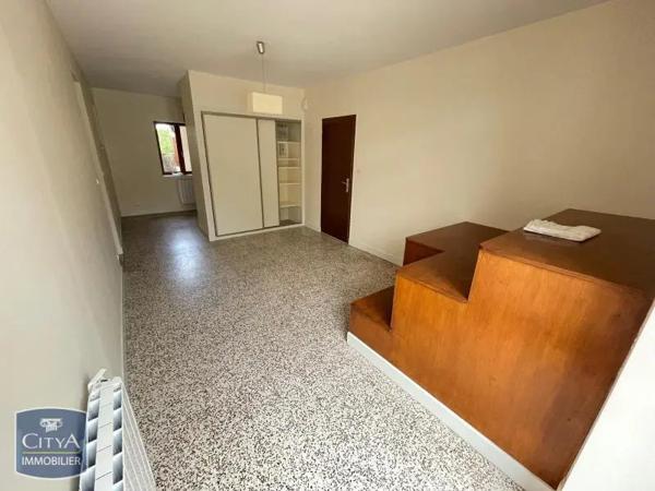 Appartement à louer 2 pièces 45m² Villebarou (41000)